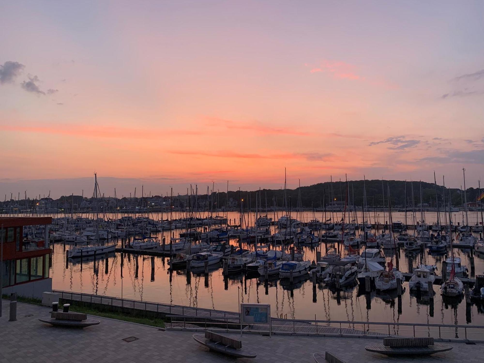 Slowdown Travemuende Lubeck Exterior photo